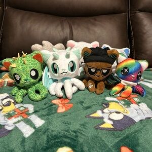 Lot of 7 rare or less common Little One Tentacle Kittys